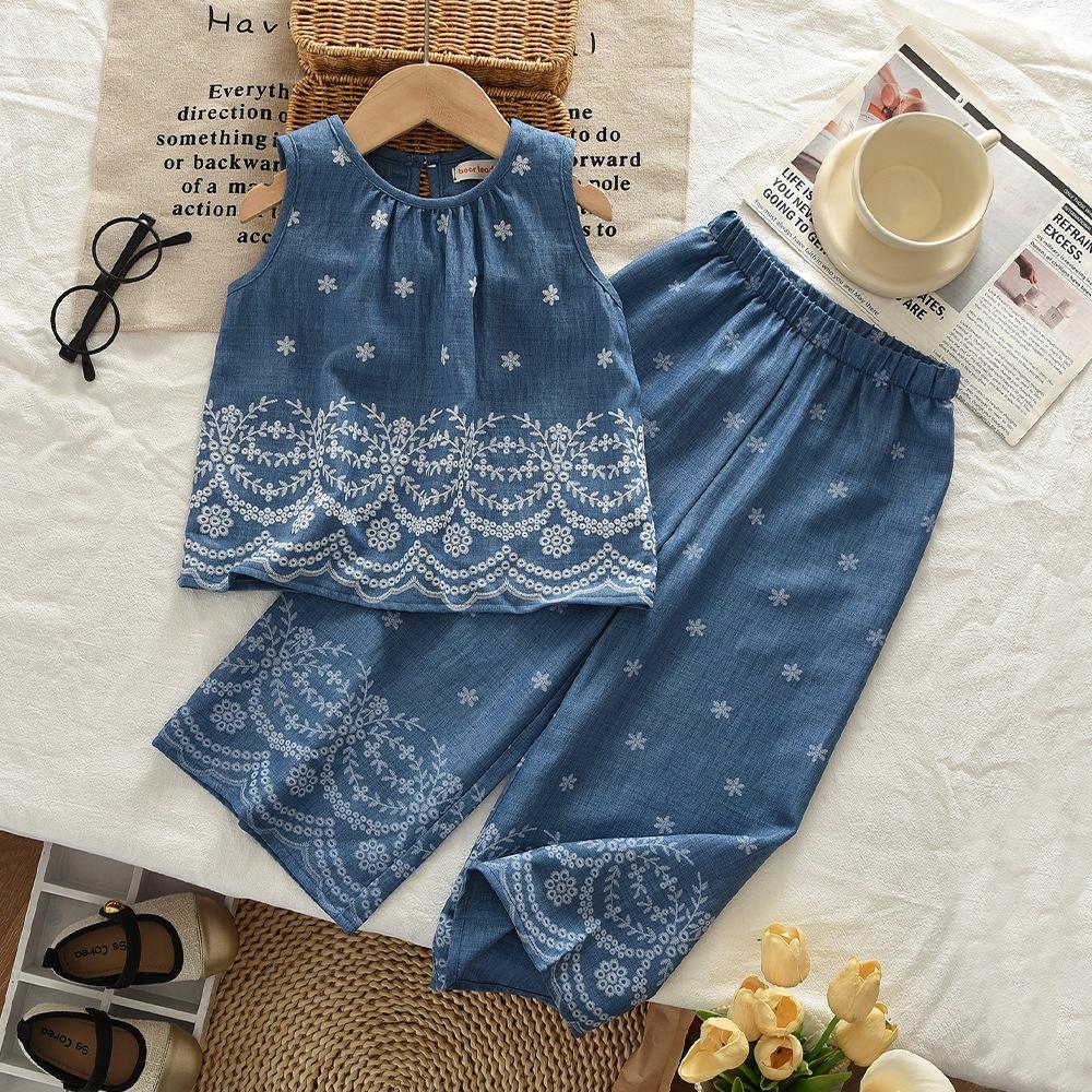 H52c7fc00a3d14b9383ceadd1358adbf0i Kids Girl's Blue Snowflake Print Two-Piece Sleeveless Outfit - Image 1